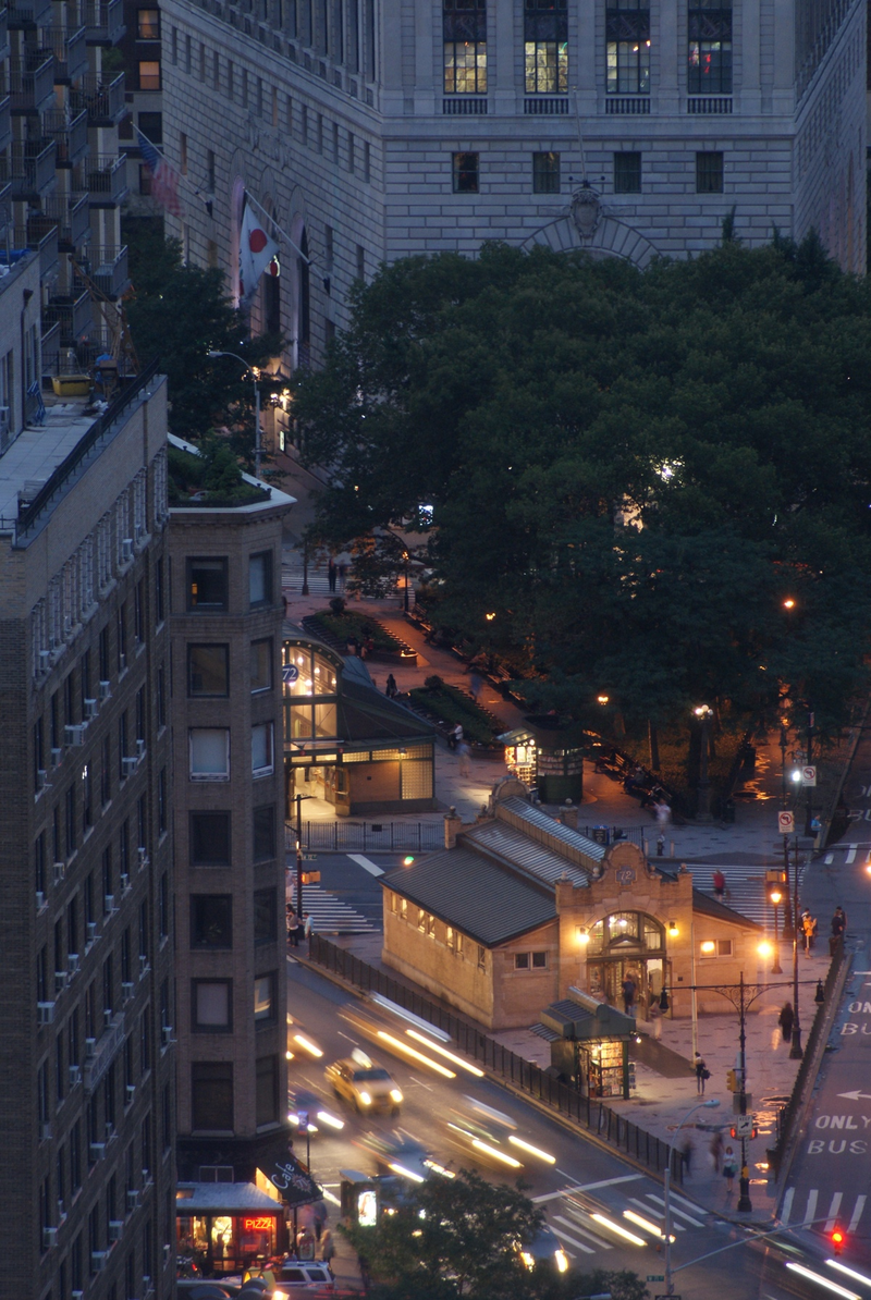 Illustration for article titled One Photographer's Three Year Tour of NYC's Best Rooftops